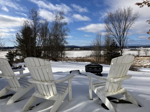 Ski, Hike & Explore: Vermont Family Farmhouse! House in Addison County