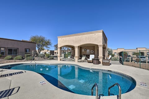 Private Golf Cart! 55-Plus Green Valley Getaway Apartment in Green Valley