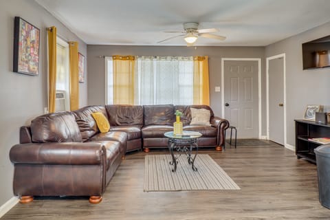 7 Mi to Somerville Square! Countryside Retreat House in Tennessee