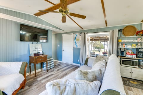 Detached Studio & Fire Pit! Georgetown Retreat House in Alabama