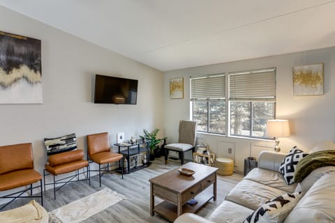 6 Mi to Dtwn Toledo! Family-Friendly Haven w/ Deck House in Toledo