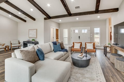 Beach + Brazos River Access! Family-Friendly Haven House in Texas