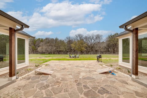 Beach + Brazos River Access! Family-Friendly Haven House in Texas