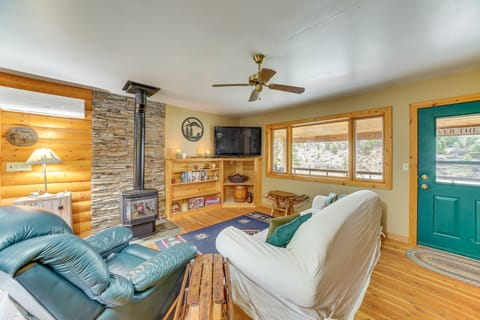 Riverside St Regis Cabin w/ Fire Pit + Grill House in Idaho