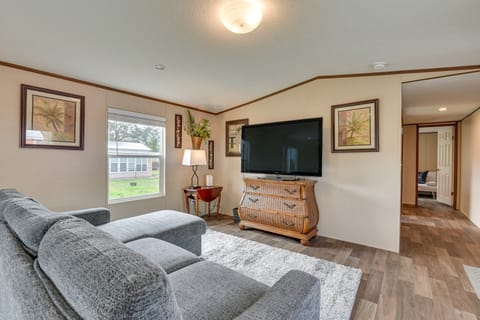 2 Mi to Ocean! Family-Friendly Emerald Coast Haven House in Fort Walton Beach