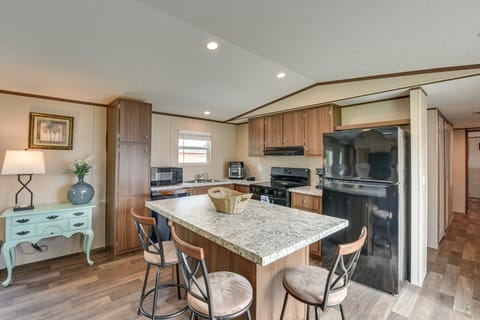 2 Mi to Ocean! Family-Friendly Emerald Coast Haven House in Fort Walton Beach