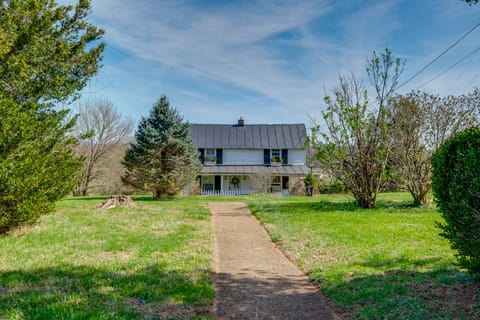 'Farm House at Fairview' Rustic Retreat in Amherst House in Massies Mill