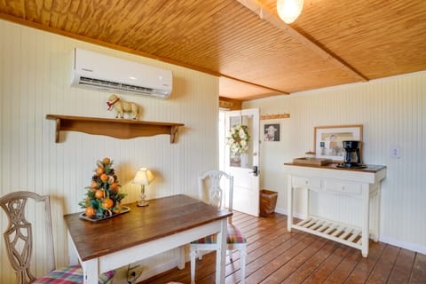 'Farm House at Fairview' Rustic Retreat in Amherst House in Massies Mill