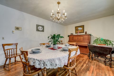 Hike & Fish: Family Retreat in Upstate New York! House in Adirondack Mountains