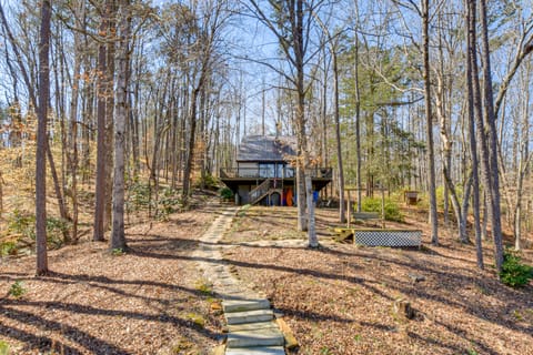 On-Site Lake Keowee Fun! Wooded Basecamp w/ Dock House in Lake Hartwell