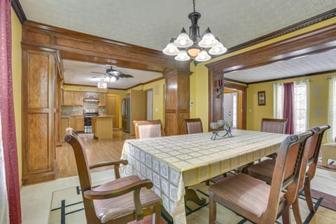 6 Mi to Rickenbacker Airport! Columbus Area Home House in Ohio