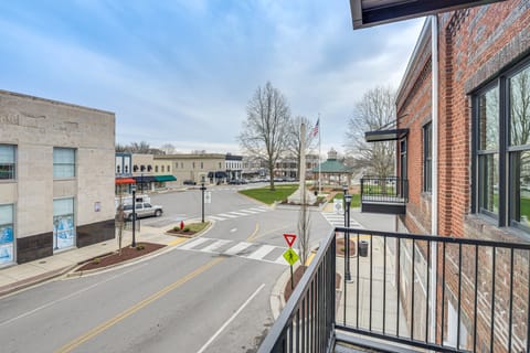 On Dtwn Square! Chic Lawrenceburg Condo w/ Balcony Apartment in Tennessee