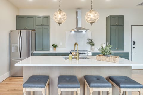 On Dtwn Square! Chic Lawrenceburg Condo w/ Balcony Apartment in Tennessee