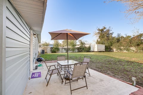 5 Mi to Dtwn Panama City! Family Haven w/ Patio House in Highway 30A Florida Beach