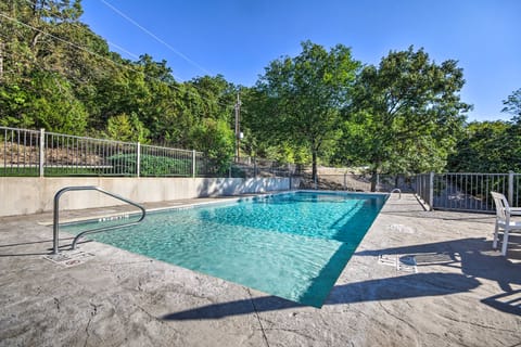 Resort Villa on Lake of the Ozarks! Family Fun Hub Villa in Osage Beach