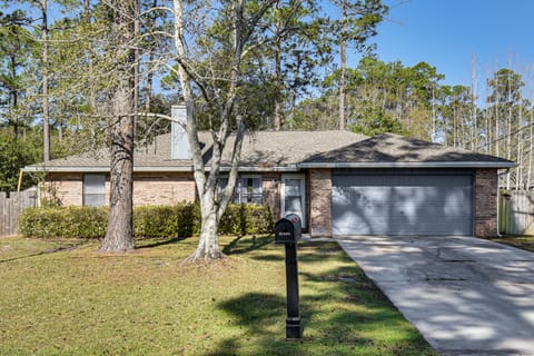 Families w/ Pets! Emerald Coast Home 9 Mi to Beach House in Wright