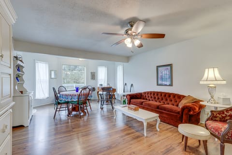 Rural Group Getaway w/ Creek Access in Berryville! House in Arkansas