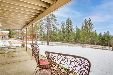 2 Mi to Lake Coeur d’Alene! Serene Retreat, Patio Apartment in Kootenai County