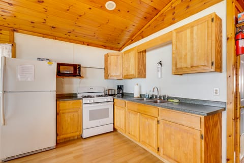 Fish, Float & Ride the Trails! Northwoods Retreat House in Wisconsin