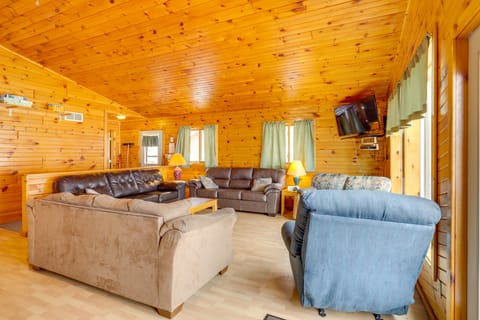 Lakefront Duplex in Northwoods: Angler’s Haven! House in Wisconsin