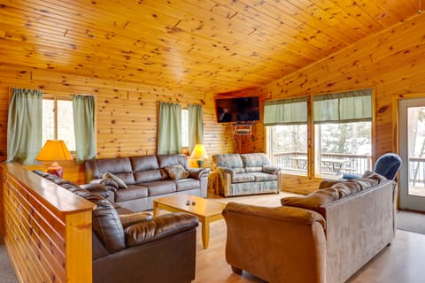 Lakefront Duplex in Northwoods: Angler’s Haven! House in Wisconsin