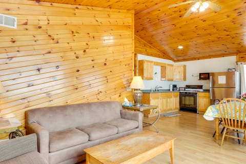 Lake Access & Pier: Northwoods Fishing Cabin House in Wisconsin