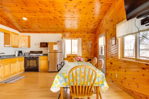 Lake Access & Pier: Northwoods Fishing Cabin House in Wisconsin