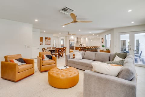 Modern Canal-Front Gem w/ Lanai + Dock in Sanibel House in Sanibel Island