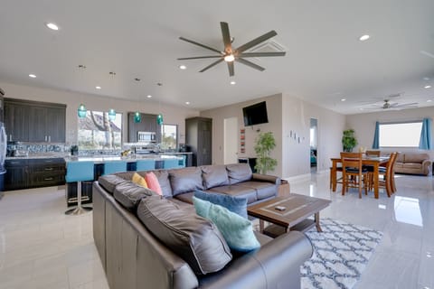 Luxury Outdoor Oasis! Superstition Mtns Retreat House in Apache Junction