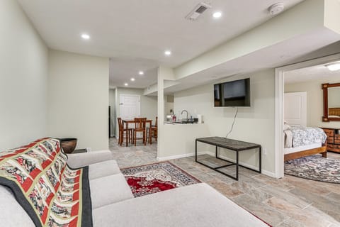 Near Bruce's Field, Downtown & Hospital! Cozy Unit Apartment in Aiken