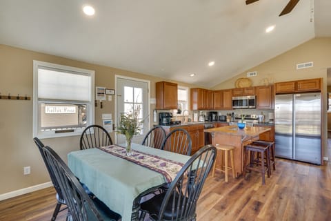 Fish, Play & Explore! Family Gem in Rural Richland House in Ozark Mountains