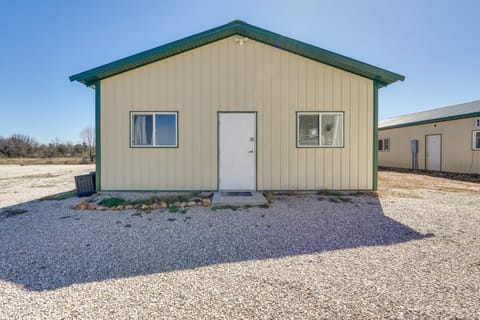 Ozarks Studio on a Working Farm: Hike, Fish, Relax Apartment in Ozark Mountains