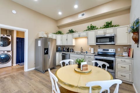 Peaceful Country Escape w/ Sunroom in Richland Apartment in Ozark Mountains