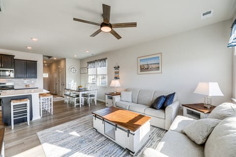 4 Mi to Boardwalk! Bethany Beach Getaway Apartment in Sussex County