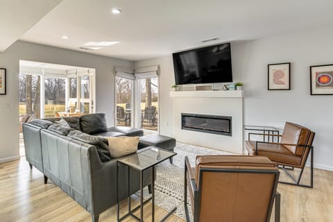 Lake of the Ozarks Resort Home w/ Golf Course View House in Lake of the Ozarks