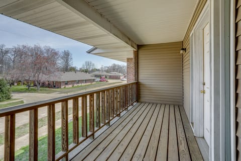3 Mi to Town! Cozy Apartment in Poplar Bluff Apartment in Ozark Mountains