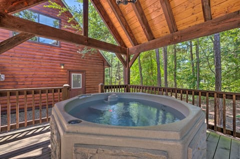 Swim, Hike & Unwind: Dual-Cabin Gem in Broken Bow! House in Broken Bow