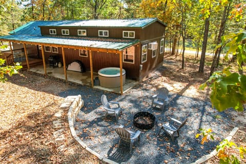 Swim, Hike & Unwind: Dual-Cabin Gem in Broken Bow! House in Broken Bow