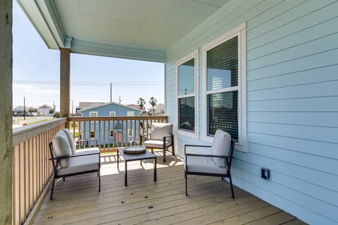 West End Galveston Beach House: Pool & Pier Access House in Galveston Island