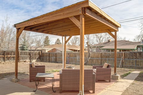 Family Friendly! Spacious Lakewood Haven w/ Yard House in Lakewood