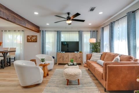 Downtown Modesto Gem! Updated Family Home House in Modesto