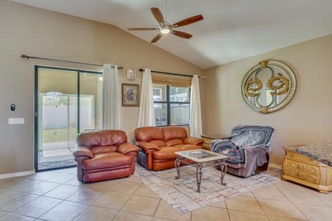 Extended Stay in Tampa Area! Spacious Home w/ Yard House in Tampa