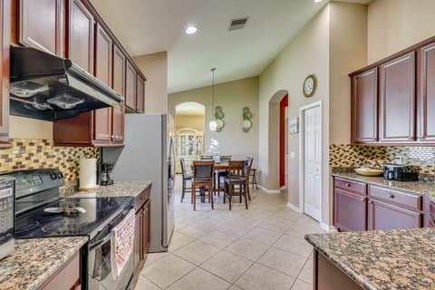 Extended Stay in Tampa Area! Spacious Home w/ Yard House in Tampa