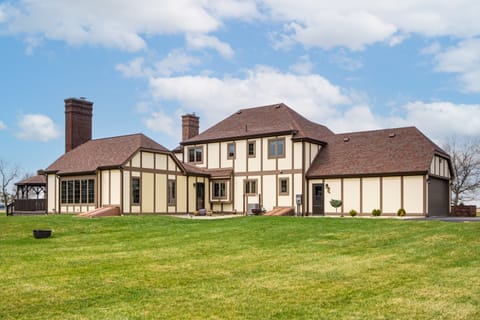 Fun w/ Family! Peaceful Countryside Tiffin Retreat House in Ohio