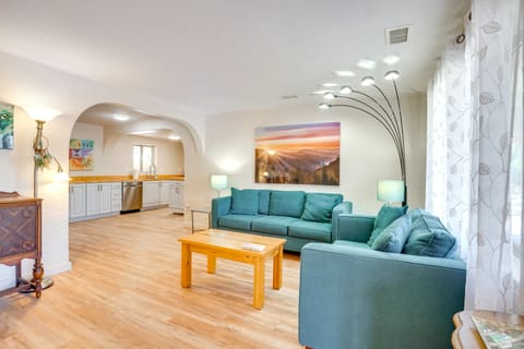 3 Mi to University of Arizona Campus! Group Escape House in Catalina Foothills