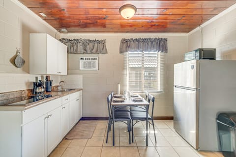 Paddle, Fish & Swim! Hernando Lake Cabin House in Hernando