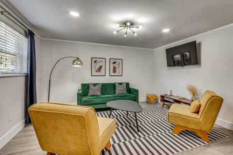 Private Patio + Yard: Orange Door Retreat House in Pensacola Beach