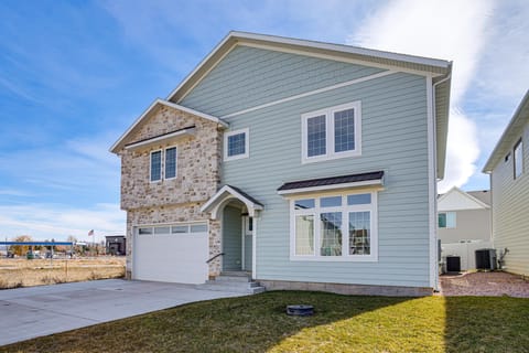 Groups Welcome, Stroll to Shore: Garden City Gem House in Garden City