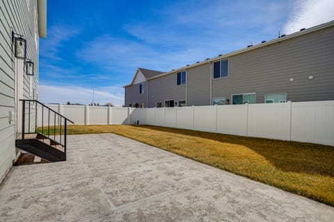 Groups Welcome, Stroll to Shore: Garden City Gem House in Garden City