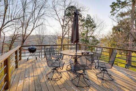 1/2 Mi to State Park! Riverfront Ozarks Retreat House in Current River